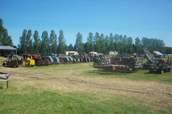 Tractor lineup